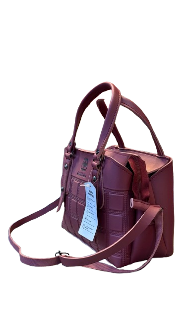 " Balenciaga Quilted Handbag 👜"